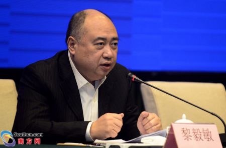 广东省防控新型冠状病毒感染肺炎临床专家组副组长、广州医科大学附属第一医院党委书记、主任医师黎毅敏