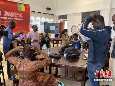 　迪亚拉参与“鲁班工坊”项目。受访者供图