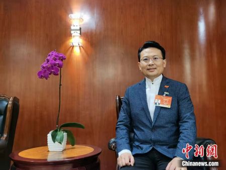 　　港区全国人大代表、民建联副主席陈勇 唐贵江摄