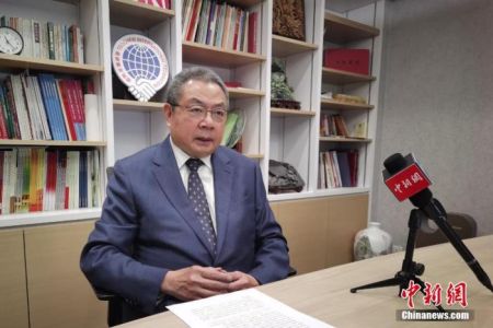 　　陈伟南之子、香港潮属社团总会主席陈幼南日前接受中新社记者专访。 中新社记者 索有为 摄