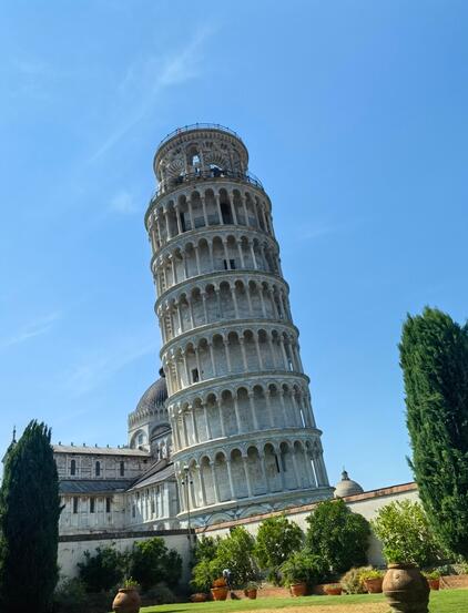 比萨斜塔